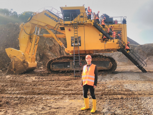 Dr Servin got the opportunity to try out the world's largest excavator - a Komatsu PC4000.